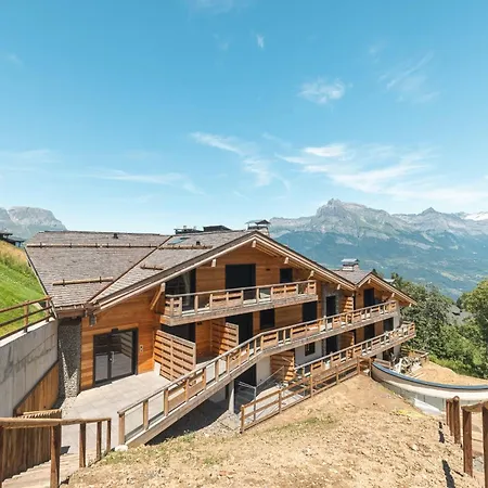 Apartment Flat Crystal At The Summit Of